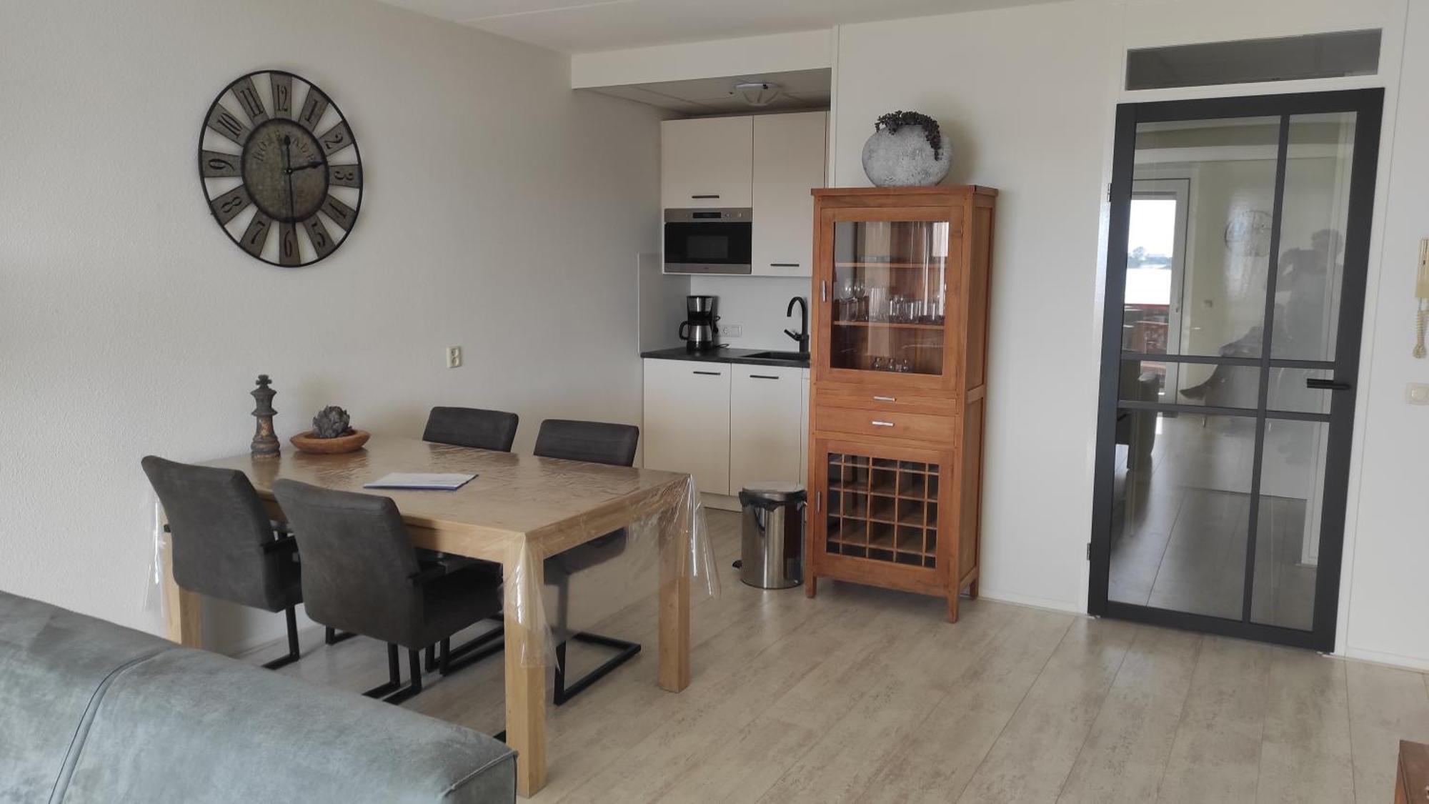 Appartement Ijsselmeer Makkum Strand Bagian luar foto