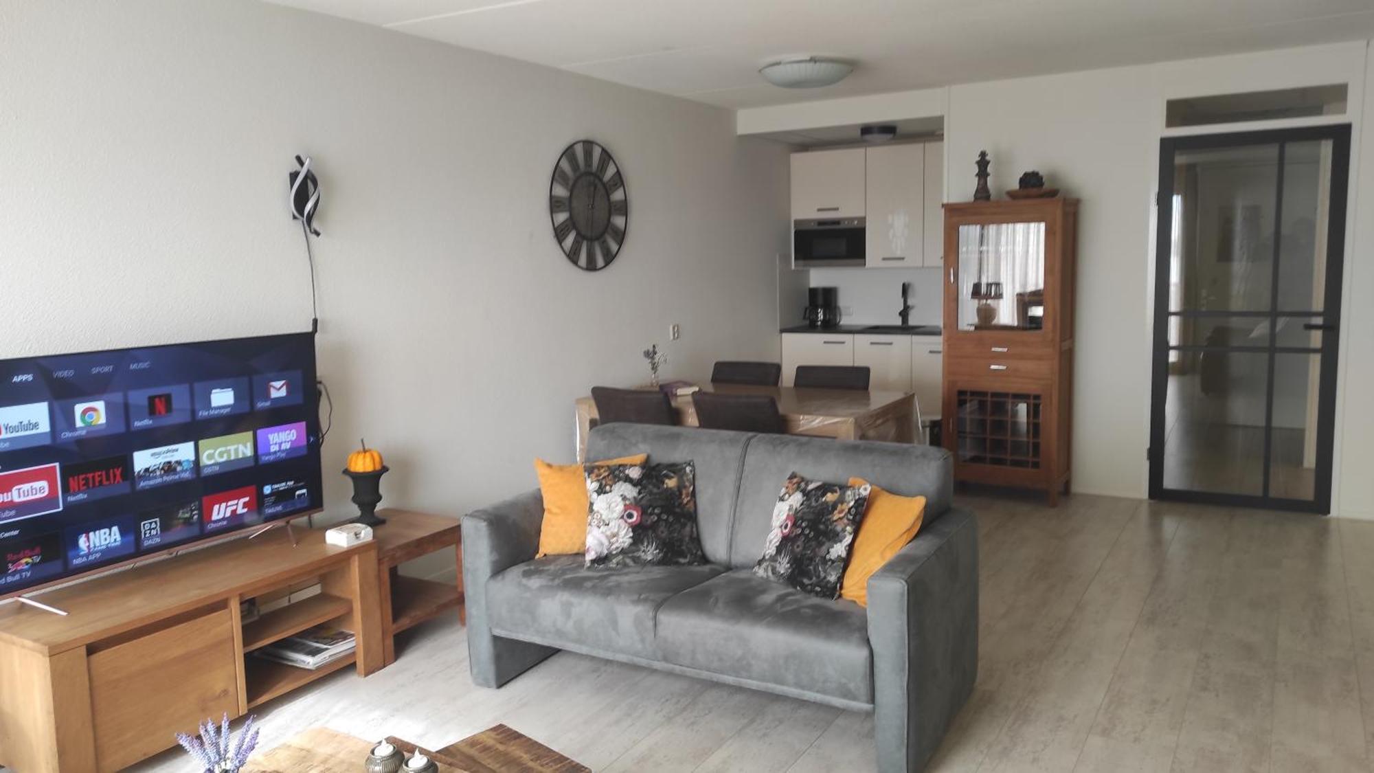 Appartement Ijsselmeer Makkum Strand Ruang foto